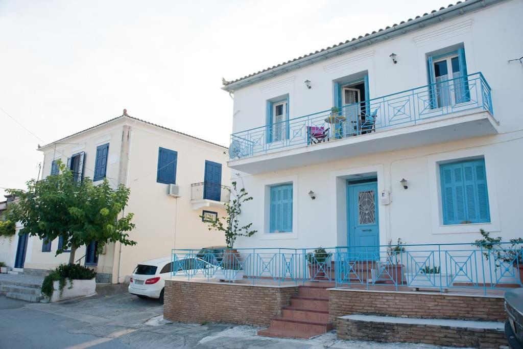 Areti'S Captain'S House With Private Terrace Galaxídhion 외부 사진